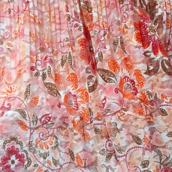 Floral skirt - Picture 2 of 3